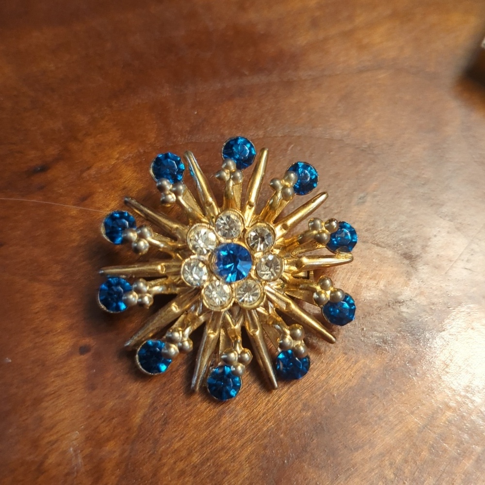 Vintage Goldtone Atomic MCM Blue Rhinestones Brooch Pin 1" Petite Regency Queen
